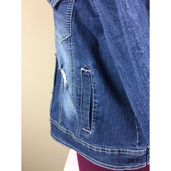 $50 Maurices Women's Blue Denim Distressed Jean Jacket Size 2 - Picture 5 of 10